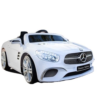 2.4G R/C Baby Ride On Toy Car со скоростью 2,6 3,5 км/ч и светодиодными фонарями с музыкальной функцией