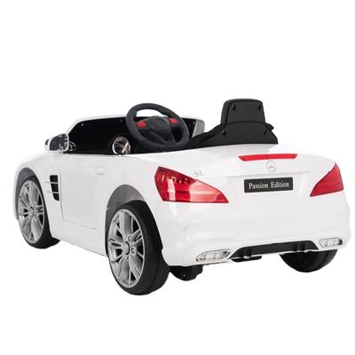 2.4G R/C Baby Ride On Toy Car со скоростью 2,6 3,5 км/ч и светодиодными фонарями с музыкальной функцией