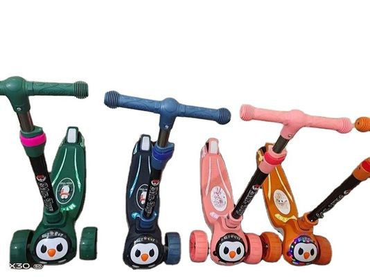 3 PU колеса LED Baby Kick Scooter Продажа для детей Функция музыкальное освещение с одним щелчком мыши складывание